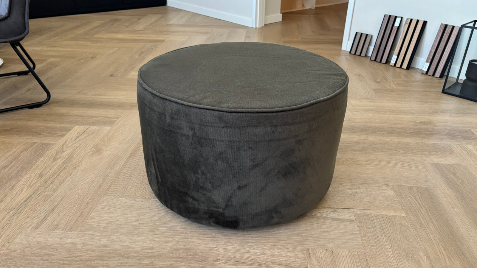 Poef, Ophalen, Gebruikt, Rond, 50 tot 75 cm