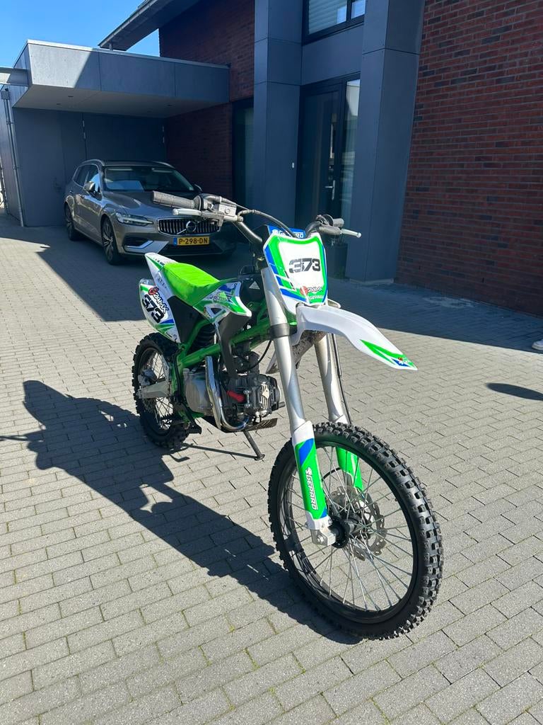 Gepard (apollo) 140cc 4 takt, Fietsen en Brommers, Brommers | Crossbrommers, Zo goed als nieuw, Overige merken, Ophalen