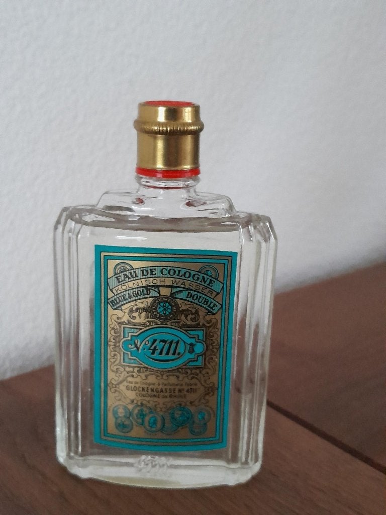 Flesje eau de cologne 4711 Cologne on Rhine parfum gevuld, Verzamelen, Ophalen of Verzenden, Nieuw, Parfumfles, Gevuld