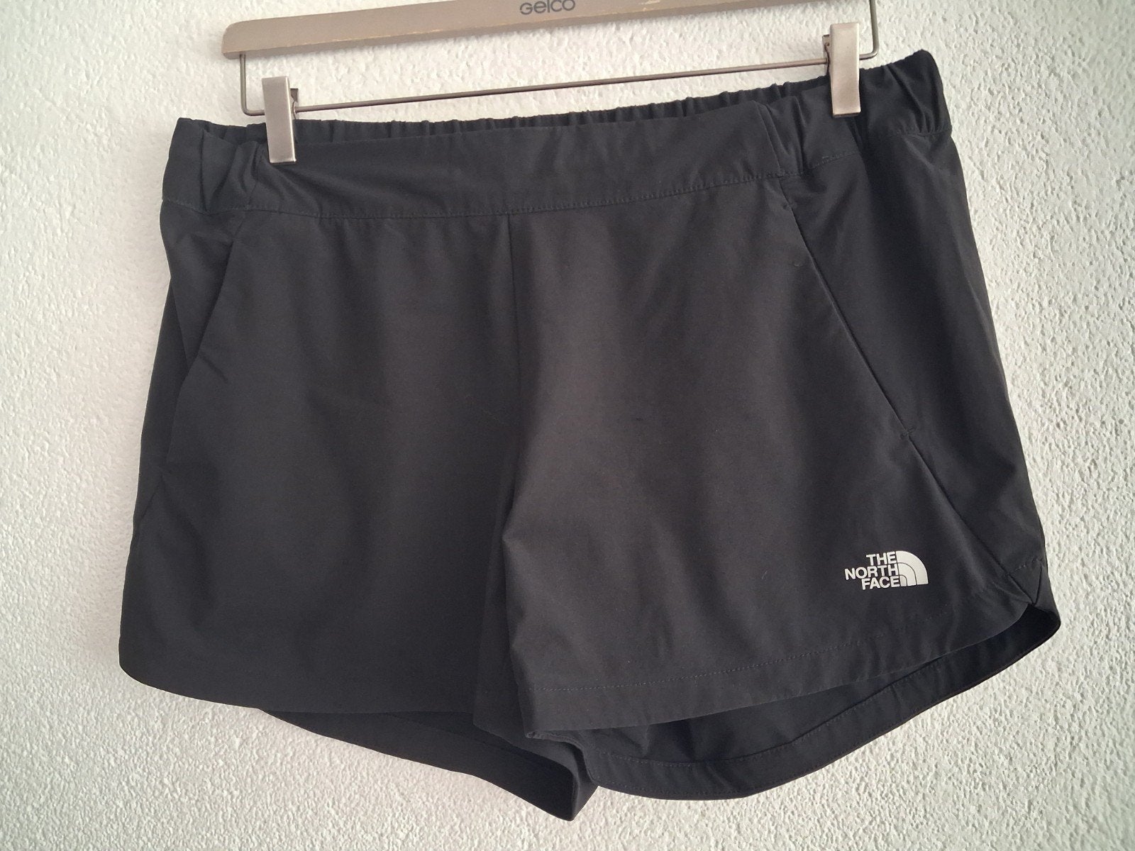 The North Face sportshort dames L/G zwart, Ophalen of Verzenden, Zo goed als nieuw, Zwart