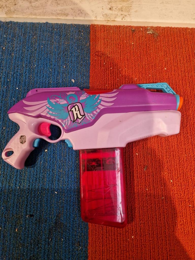 Nerf Rebelle, Ophalen