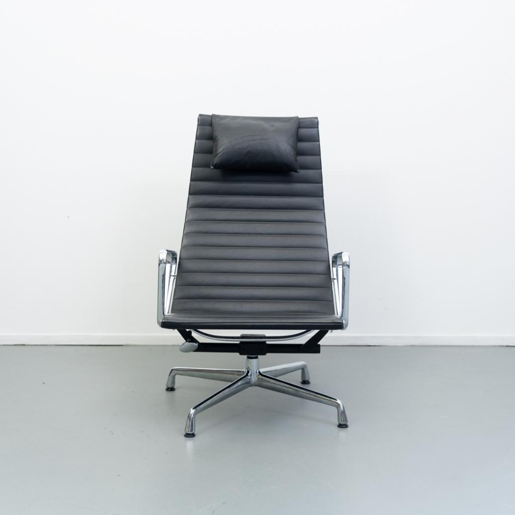 ACTIE! 6x Vitra Eames EA 124 Fauteuil Zwart Leer - Chroom, Niet ingevuld, Niet ingevuld, 75 tot 100 cm, Ophalen of Verzenden