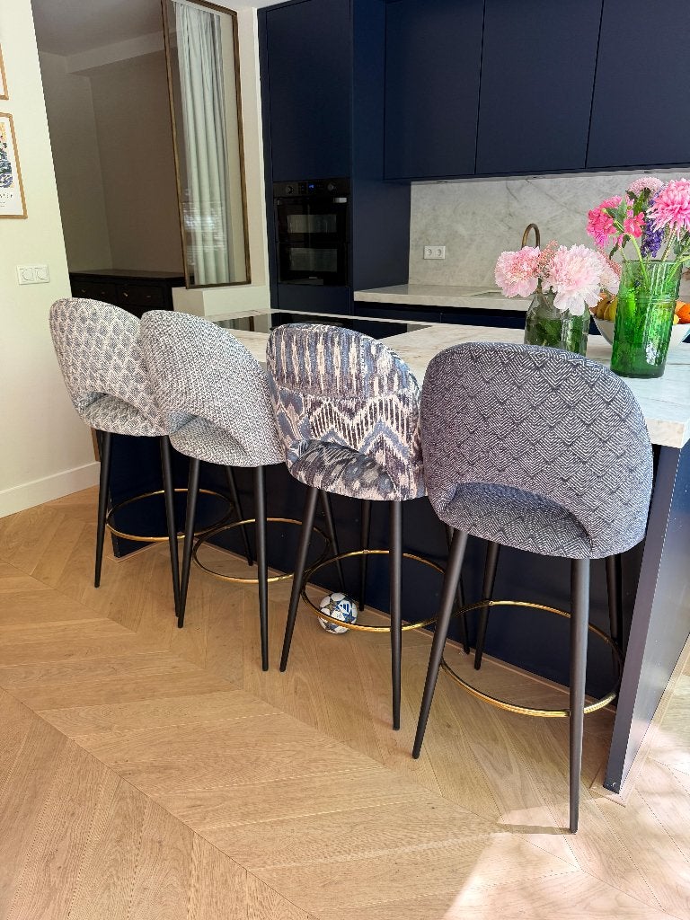 Set van 4 barstoelen – opnieuw gestoffeerd, Antiek en Kunst, Ophalen
