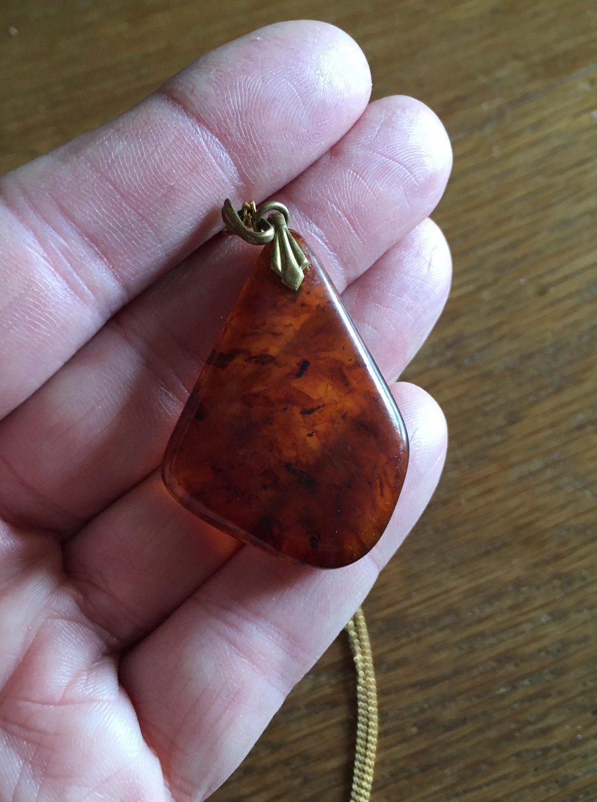Grote Barnsteen hanger met double ketting (ophalen), Ophalen, Zo goed als nieuw, Steen of Mineraal