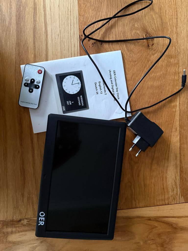OER Dementie Klok - Compleet met boekje, Audio, Tv en Foto, Fotografie | Digitale fotolijsten, Ophalen, Zo goed als nieuw