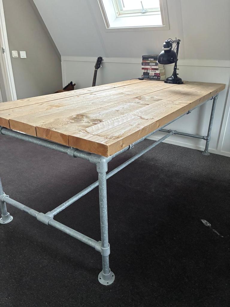 Industriële eettafel/bureau van steigerhout en steigerbuizen, Gebruikt, 150 tot 200 cm, Vier personen, Rechthoekig