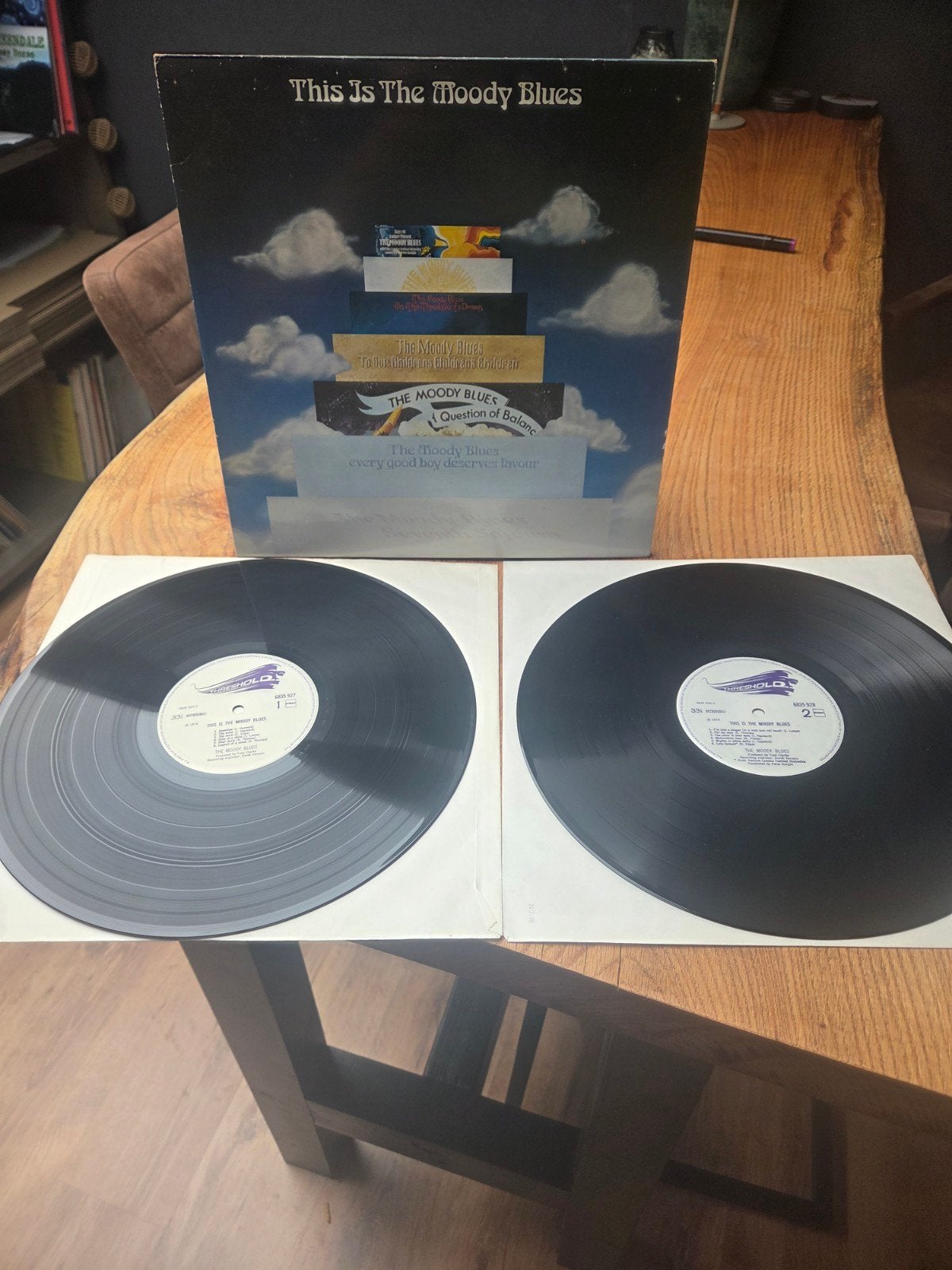 This Is The Moody Blues Dubbel-LP (1974), Cd's en Dvd's, Gebruikt, Pop, Complilatie, Ophalen of Verzenden