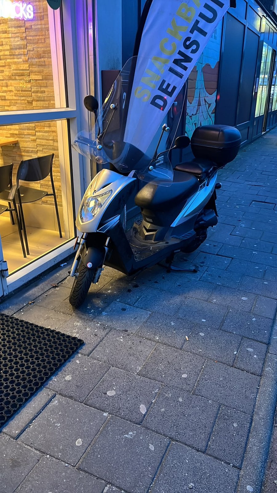 Kymco SNOR WOK, Fietsen en Brommers, Ophalen, Zo goed als nieuw, Benzine, Agility