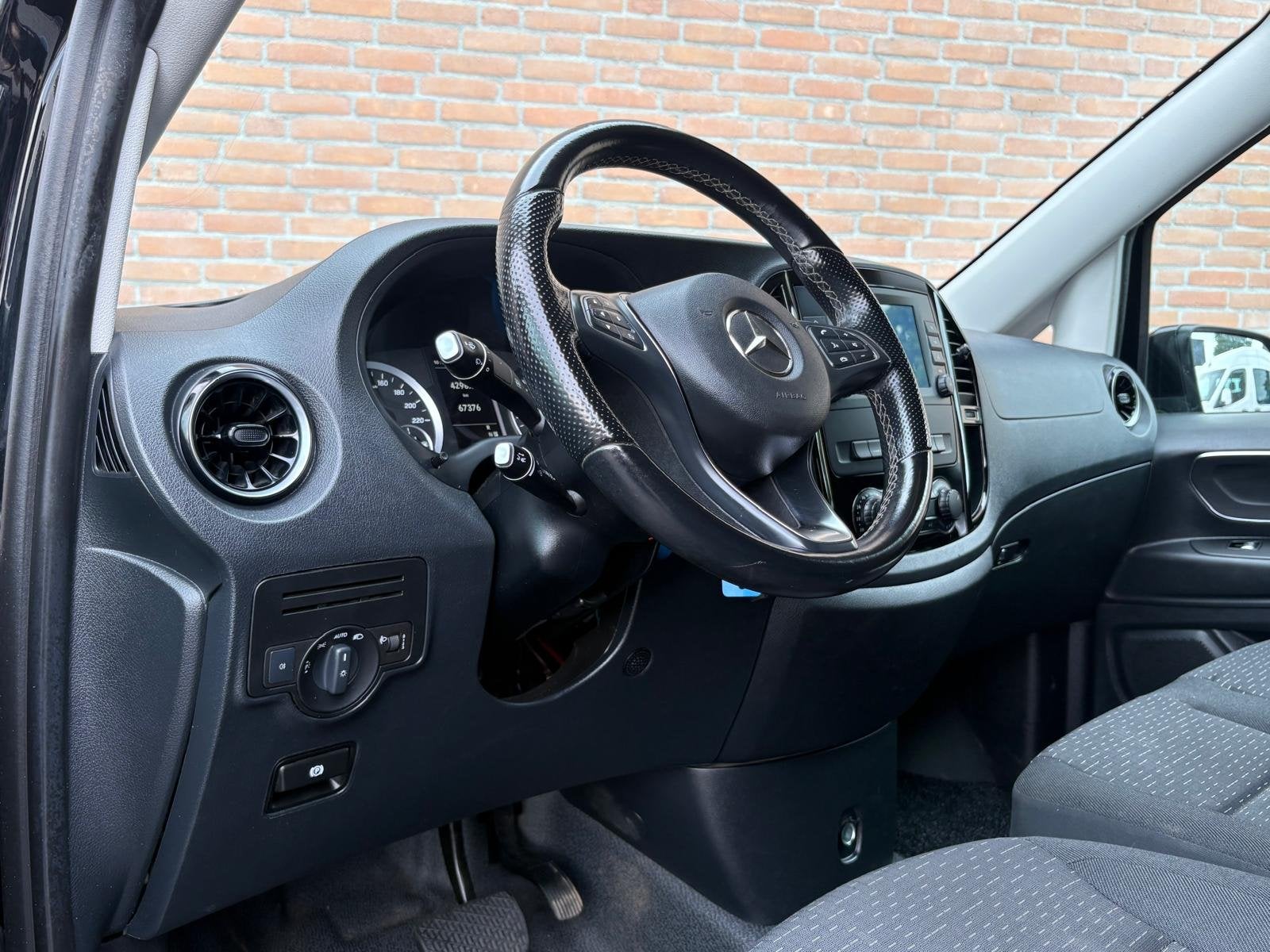 Mercedes-Benz Vito 114CDI 136PK Lang 9G-Tronic / Carplay / D, Auto's, Automaat, Gebruikt, 4 cilinders, Met garantie (alle)
