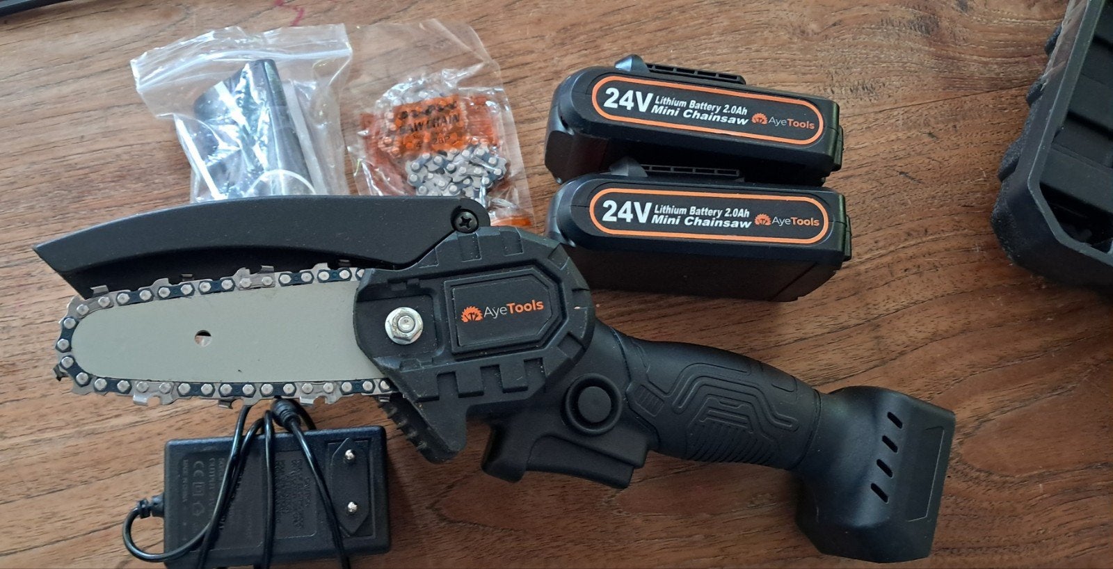Mini kettingzaag 24V met 2 accu's en koffer, Minder dan 30 mm, AyeTools, Kettingzaag, Ophalen of Verzenden