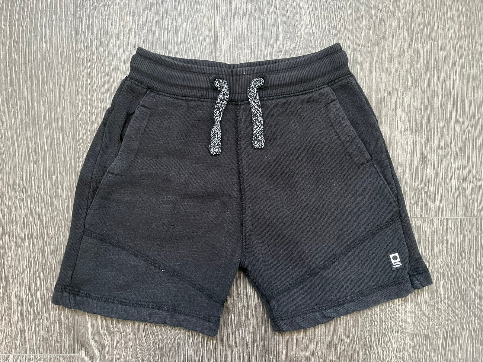Jongens korte broek / sweat short zwart Tumble n Dry mt 92, Kinderen en Baby's, Kinderkleding | Maat 92, Ophalen of Verzenden