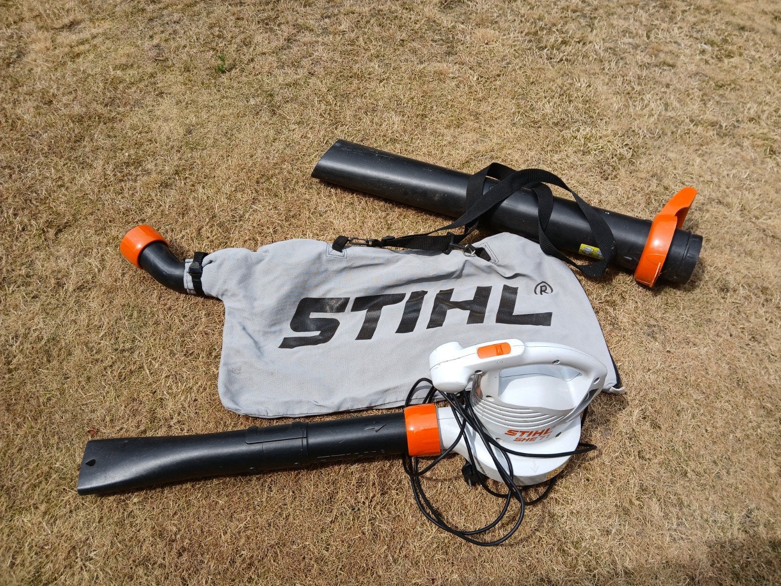 Stihl SHE 71 Bladblazer/Zuiger - Elektrisch, met opvangzak, Tuin en Terras, Ophalen, Stihl, Gebruikt, Handgedragen