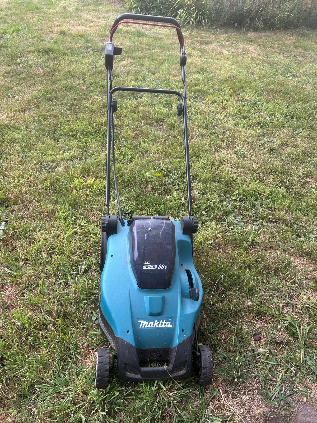 Makita Accu-grasmaaier DLM431 (36V) - Snoerloos gemak, Ophalen, Cirkelmaaier, Gebruikt, Accu-grasmaaier