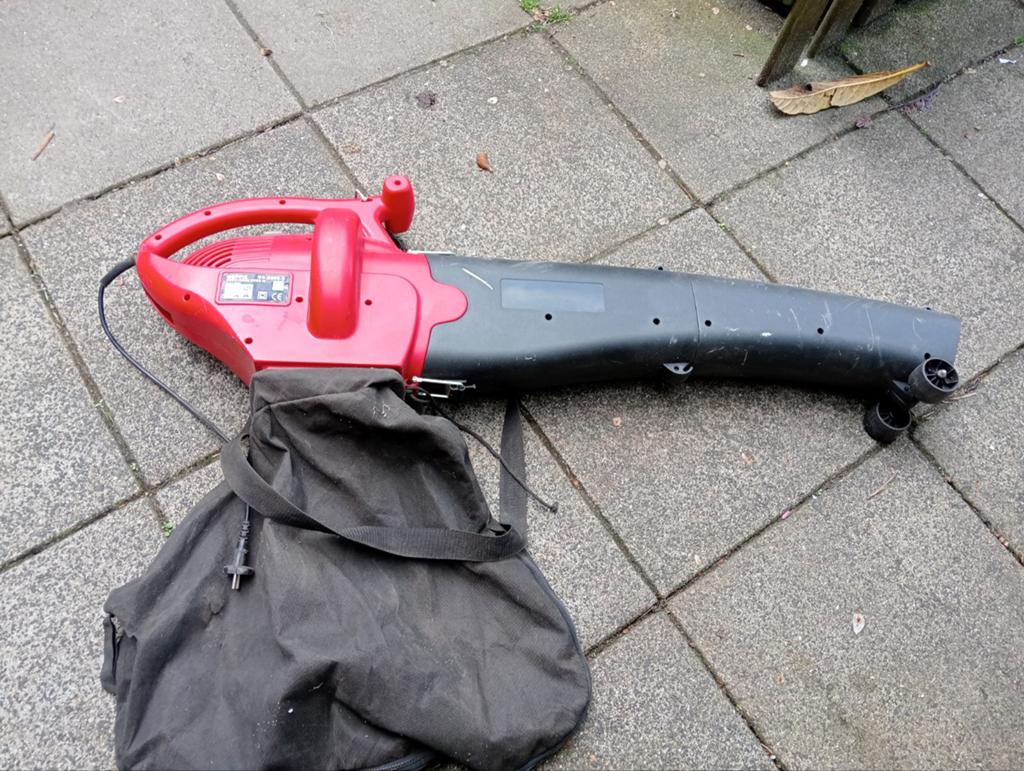 Gamma GB-2000-E Bladblazer/Bladzuiger 2000W, Tuin en Terras, Bladblazers, Gebruikt, Handgedragen, Elektrisch, Met opvangzak, Met versnipperfunctie