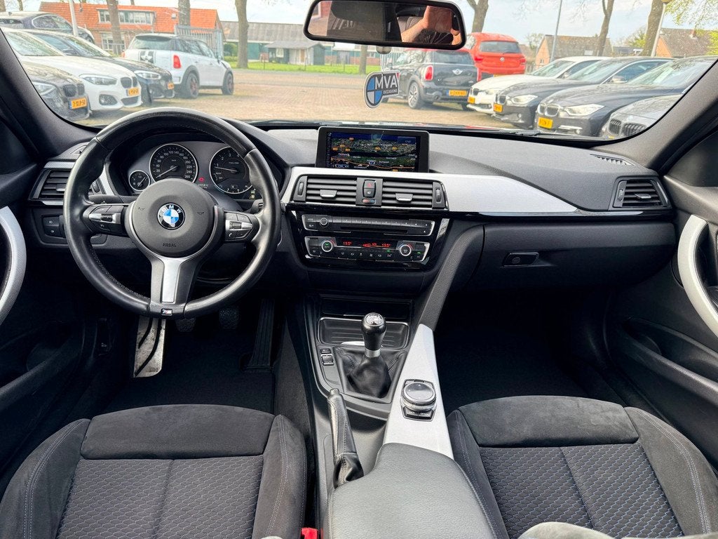 BMW 3-serie 316i Executive M Sport|Nieuwe Ketting + Klepseal, Auto's, BMW, 1360 kg, Gebruikt, 4 cilinders, Alcantara