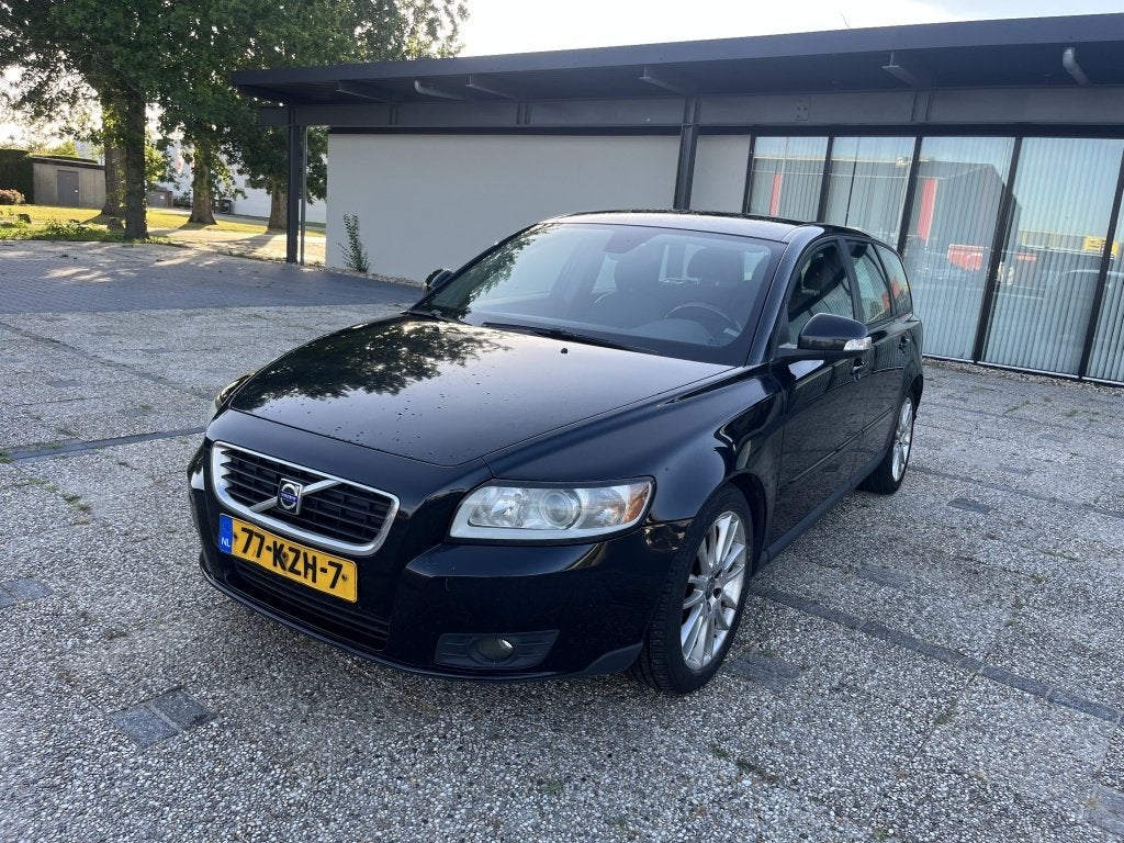 Volvo V50 1.6D S/S Sport PDC AircoCruise Apk (bj 2010), Auto's, Volvo, Stof, Gebruikt, 4 cilinders, Zwart