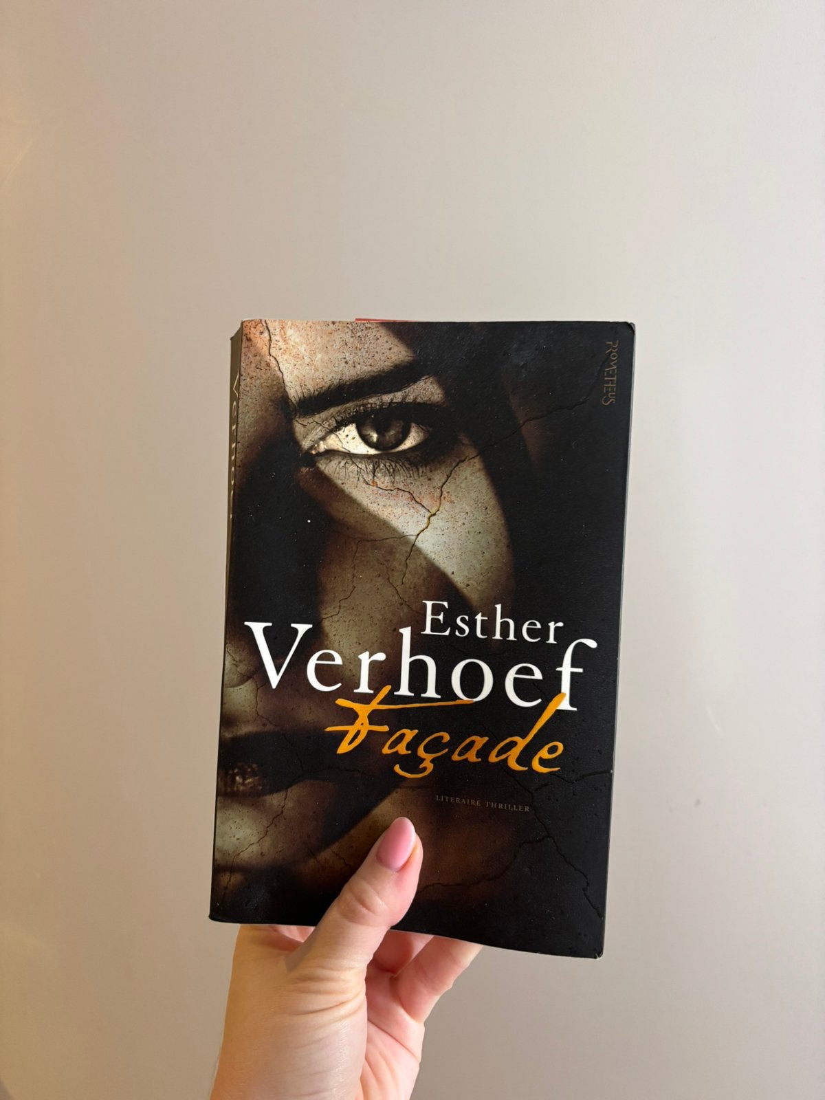 Façade Esther Verhoef leesboek, Ophalen of Verzenden, Zo goed als nieuw
