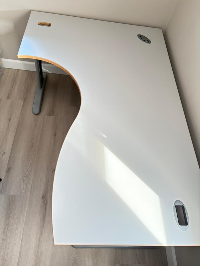 Gratis bureau, Huis en Inrichting, Ophalen, Zo goed als nieuw