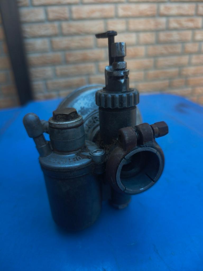 Dellorto carburateur, Fietsen en Brommers, Ophalen of Verzenden, Zo goed als nieuw, Carburateur, Overige merken