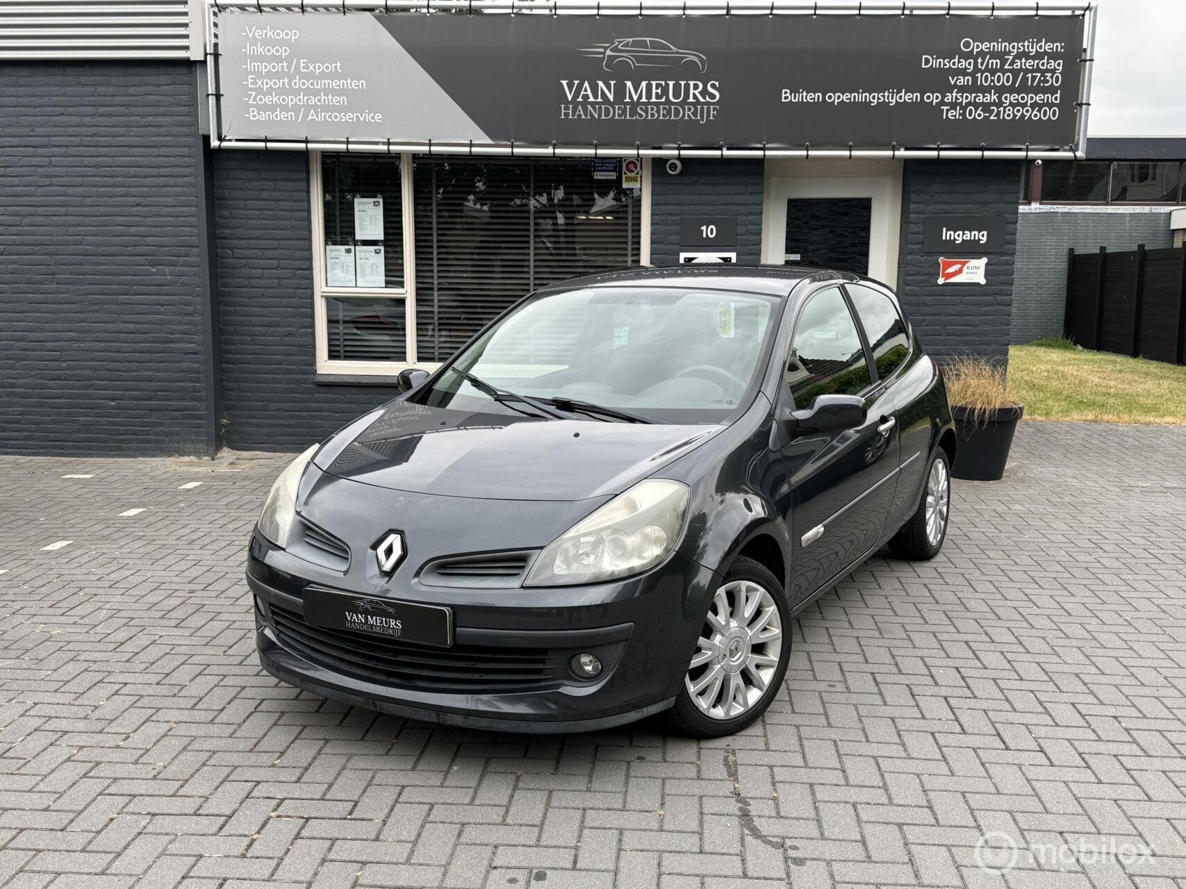 Renault Clio 1.6-16V Rip Curl, trekhaak, apk 11-2026, Voorwielaandrijving, Gebruikt, Zwart, 4 cilinders