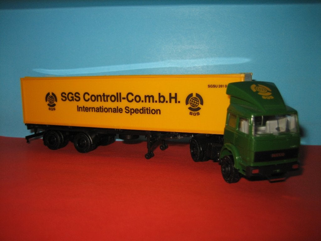 SGS-Control  IVECO met oplegger Herpa, Ophalen of Verzenden, Zo goed als nieuw, Bus of Vrachtwagen, Herpa