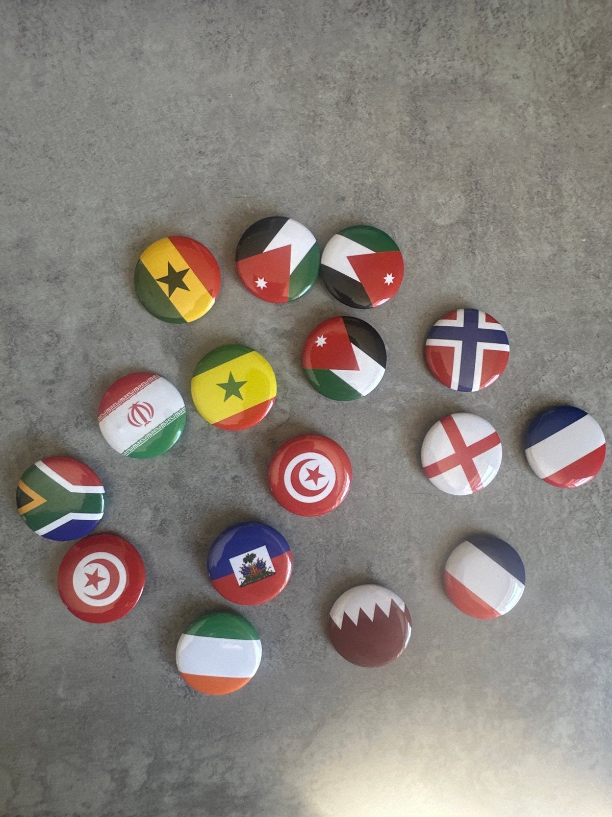 WK-buttons om te ruilen (landen), Verzamelen, Speldjes, Pins en Buttons, Ophalen, Zo goed als nieuw, Stad of Land, Button