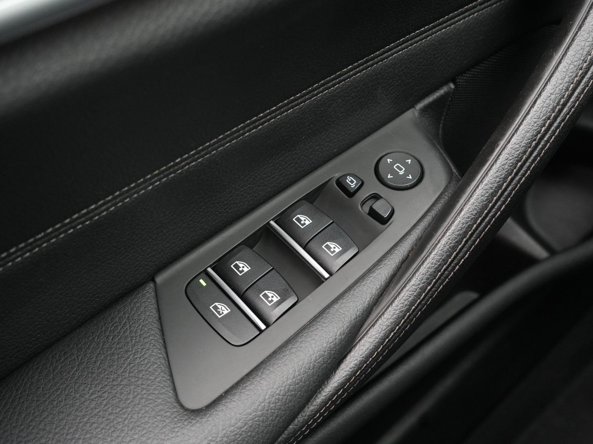 Foto 36 van BMW 5-serie Touring 520i High Executive