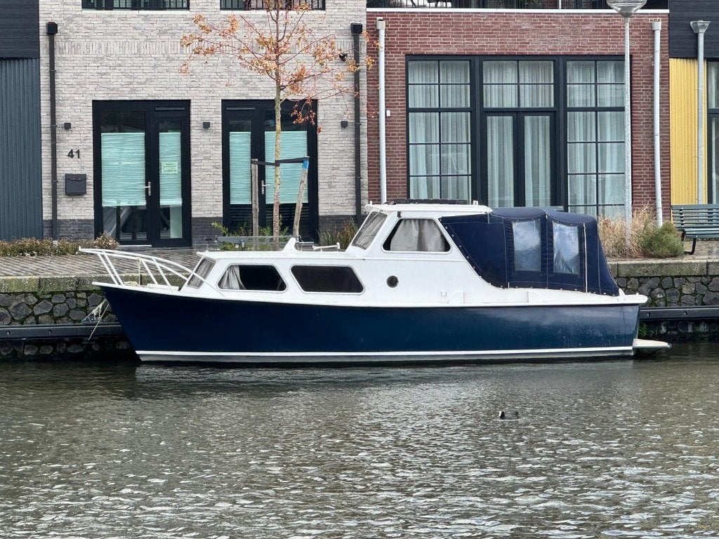 Akerboom stalen kajuitboot 8.35m met VW dieselmotor, Ophalen, Gebruikt, Diesel, Aluminium