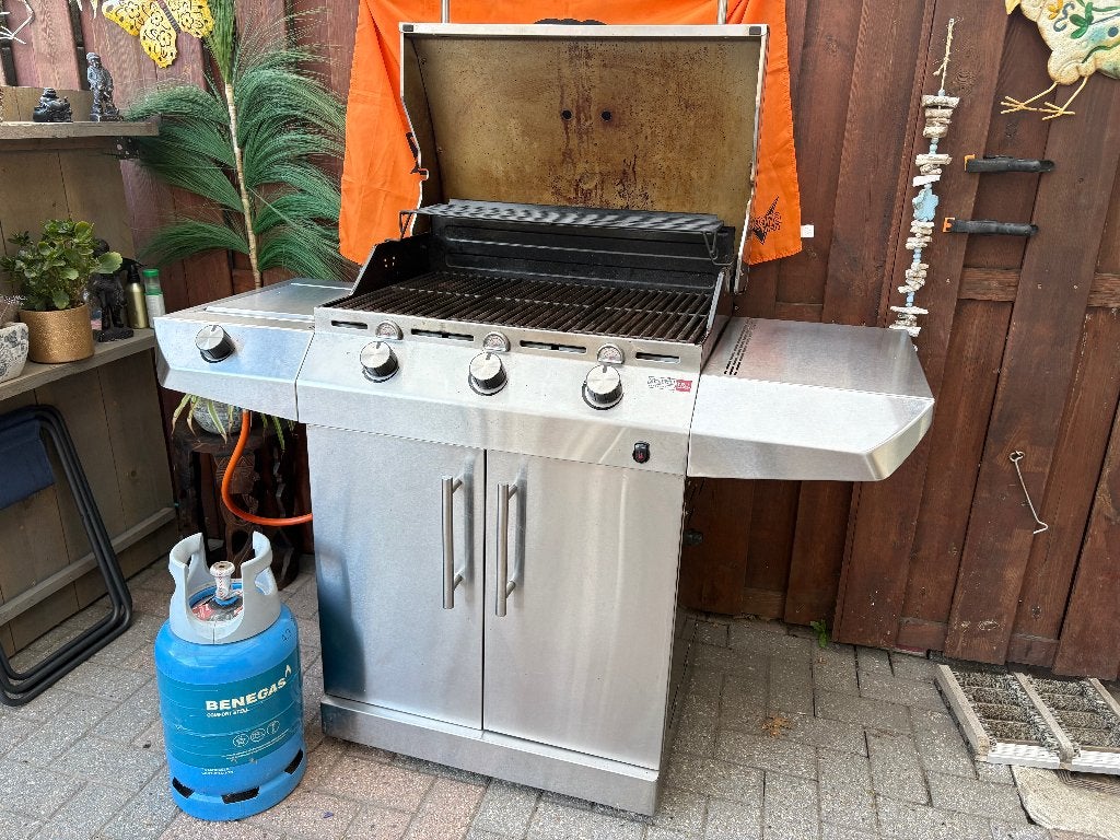 grote gas bbq met volle gasfles-char-broil, Ophalen, Gebruikt