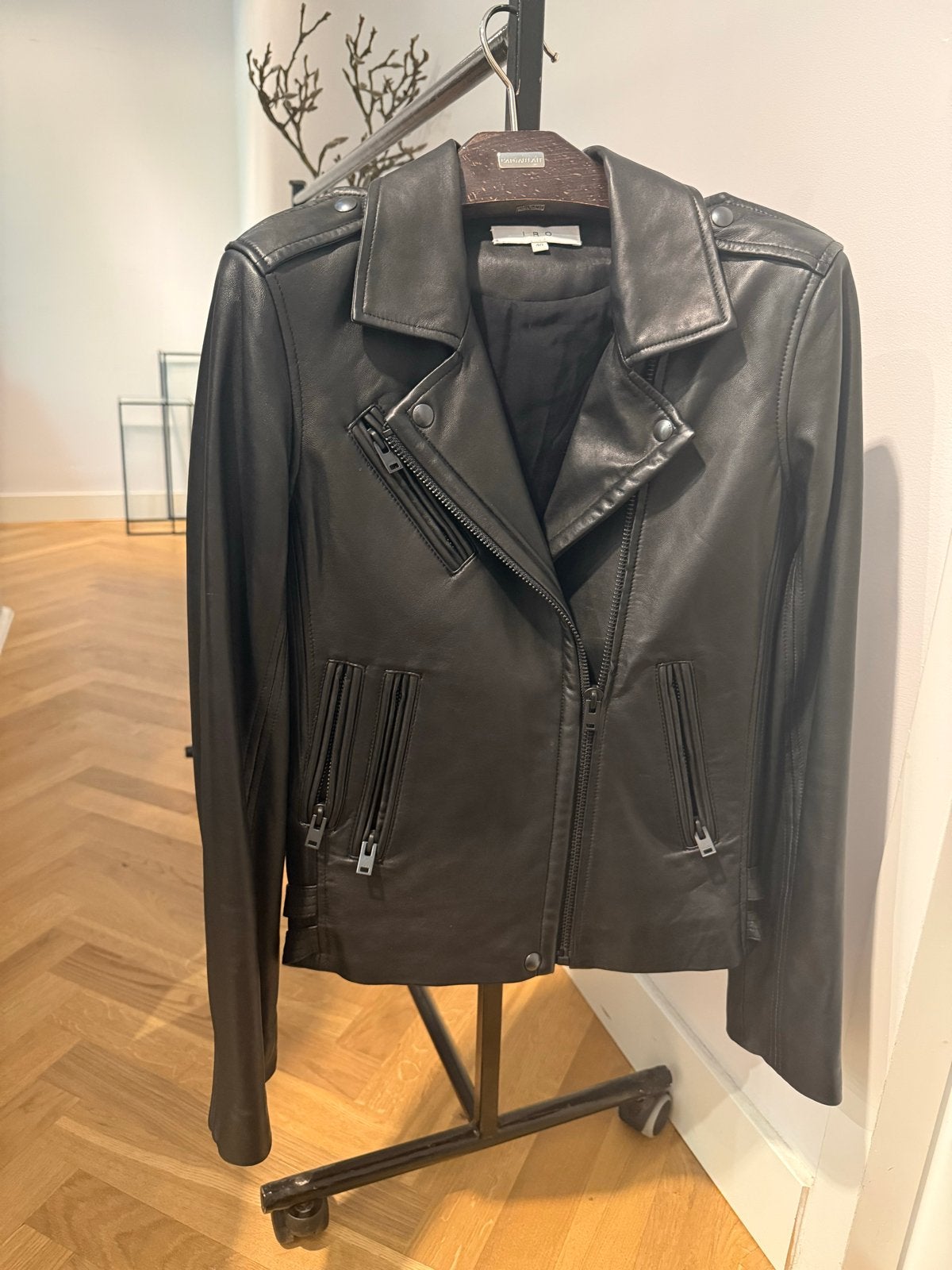 IRO Zwart Leren jack Maat 40 - nieuw, Kleding | Dames, Jassen | Zomer, Ophalen of Verzenden, Zo goed als nieuw, Maat 38/40 (M)