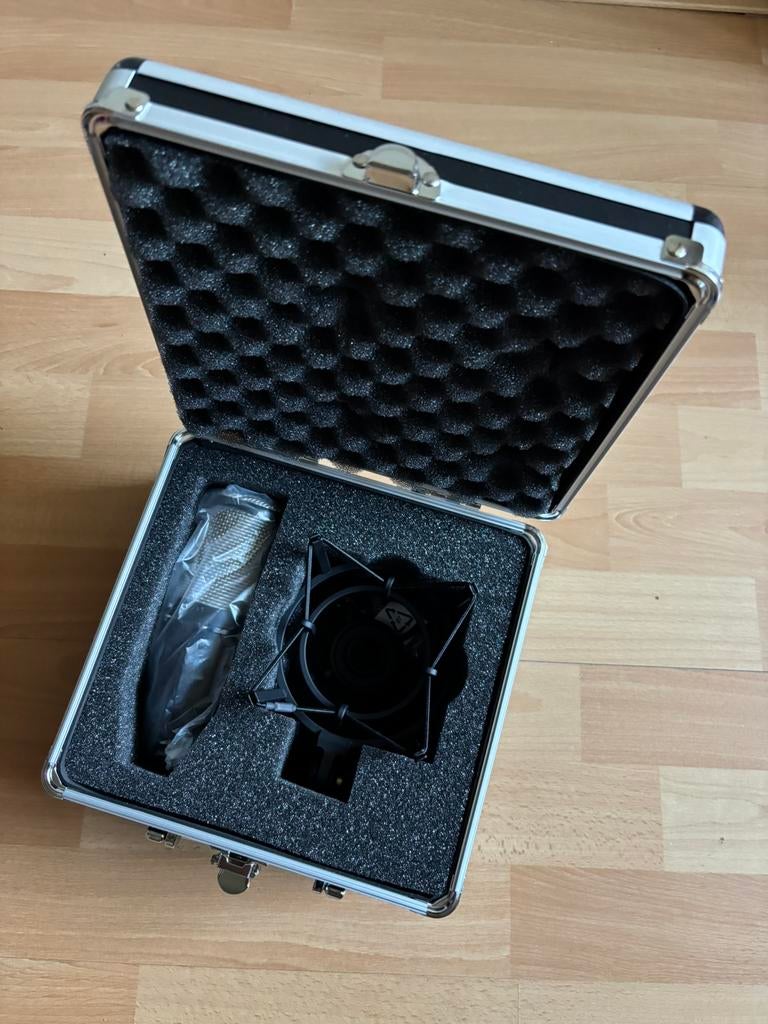 AKG P420 microfoon in koffer, Ophalen of Verzenden, Zo goed als nieuw