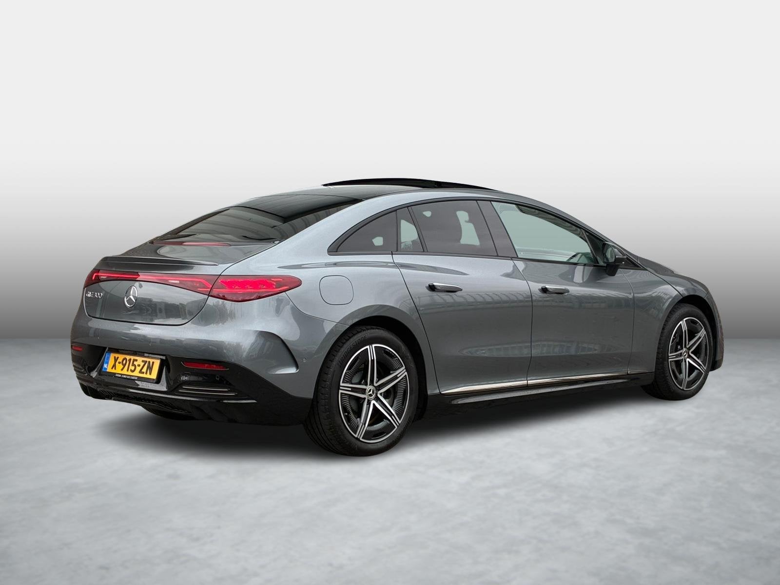 Mercedes-Benz EQE 300 AMG Line | Nightpakket | Panoramadak, Auto's, Automaat, Gebruikt, 750 kg, 89 kWh