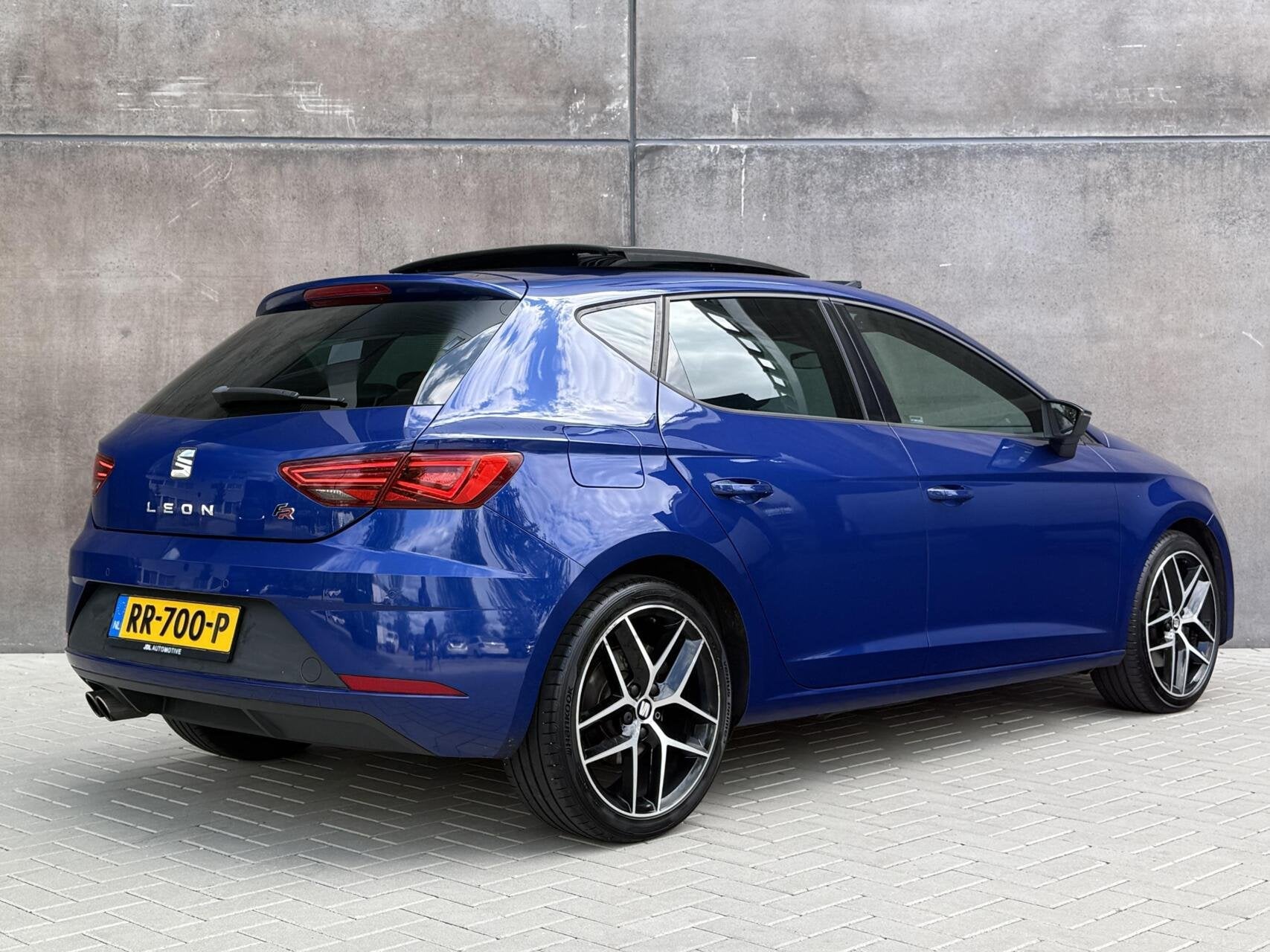 Seat Leon 1.4 EcoTSI FR | Trekhaak | Panoramadak | Seat Soun, Auto's, Gebruikt, 4 cilinders, 620 kg, Origineel Nederlands
