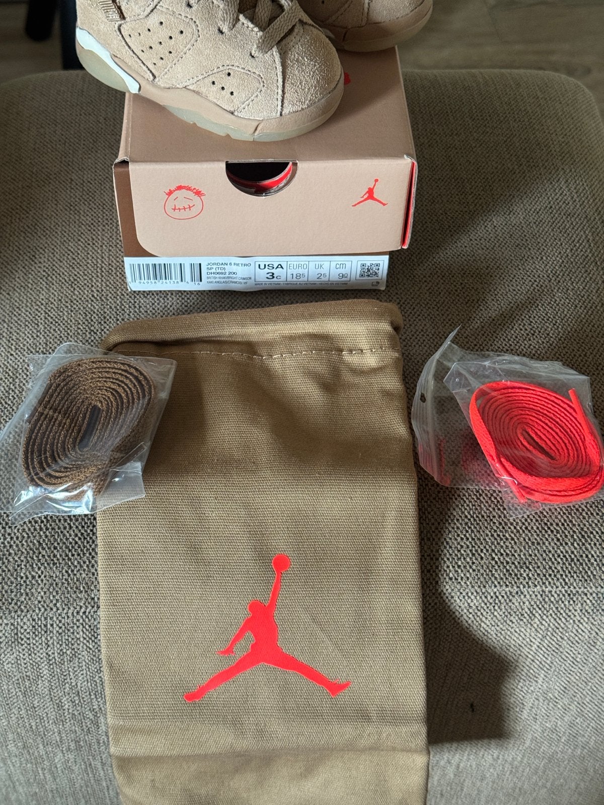 Jordan 6 Retro Travis Scott British Khaki Baby Schoenen, Ophalen of Verzenden, Nieuw, Jongen of Meisje, Schoenen