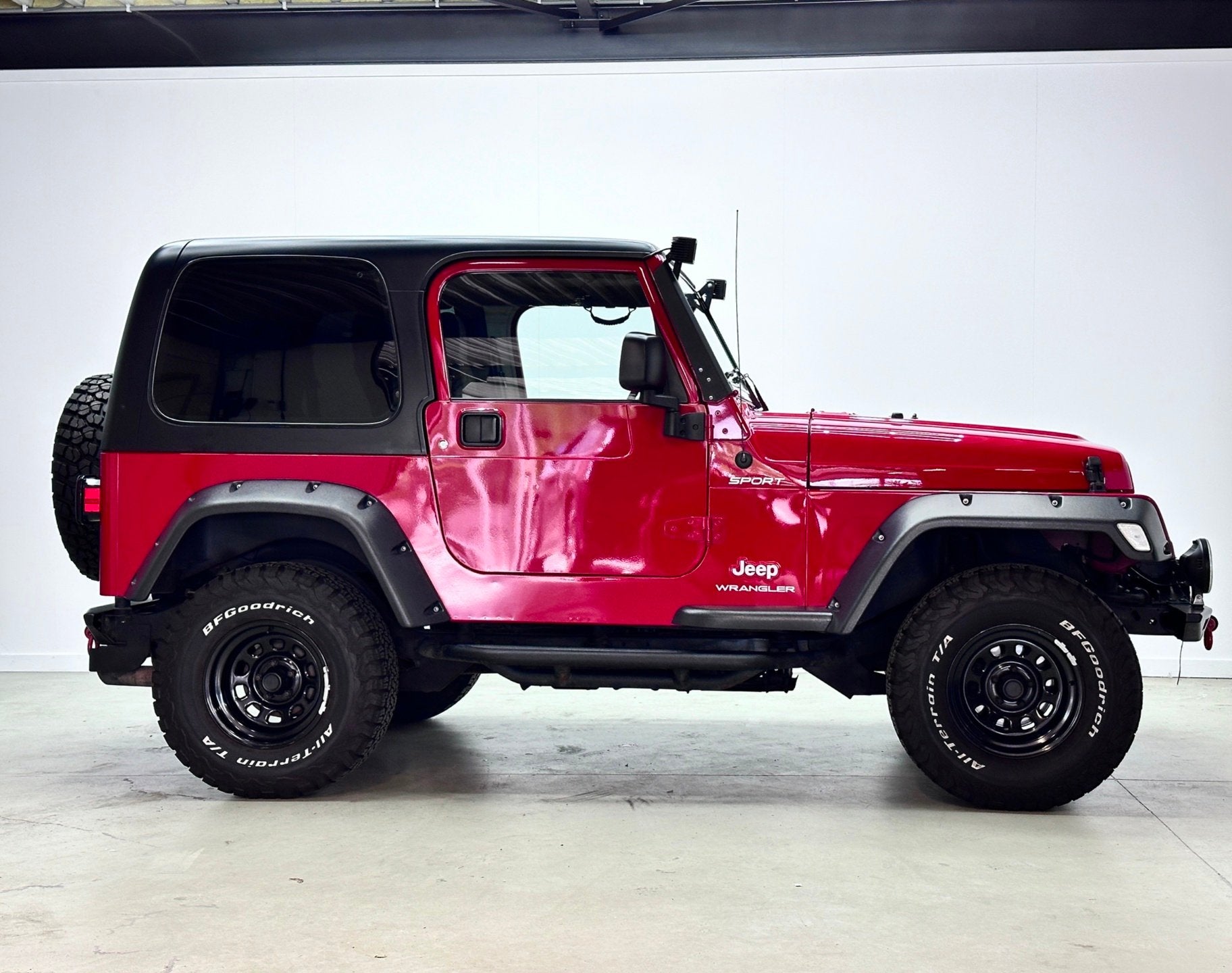 Jeep Wrangler 4.0i Sport Aut. Full Warn, Werkelijk in Topcon, Auto's, Jeep, Automaat, Gebruikt, 1920 kg, Vierwielaandrijving