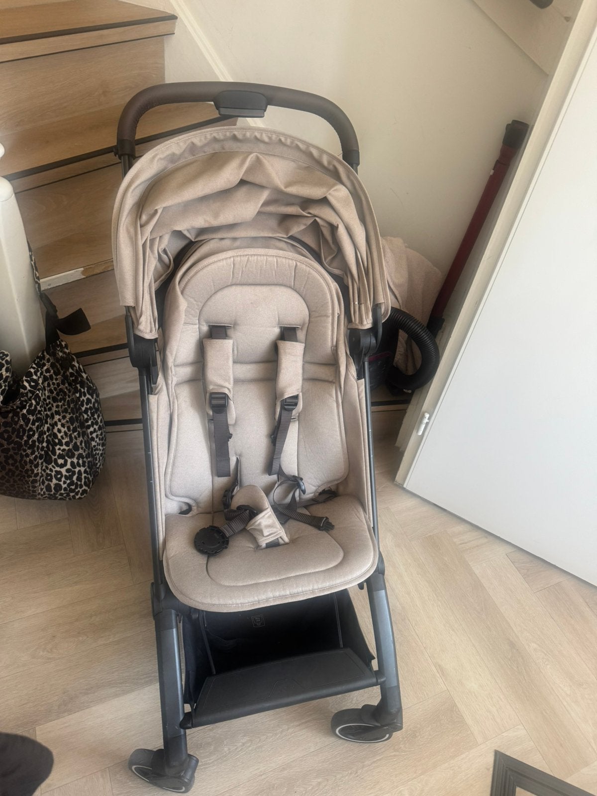 Joolz Aer+ kinderwagen sandy taupe - Zo goed als nieuw, Kinderen en Baby's, Kinderwagens en Combinaties, Ophalen of Verzenden