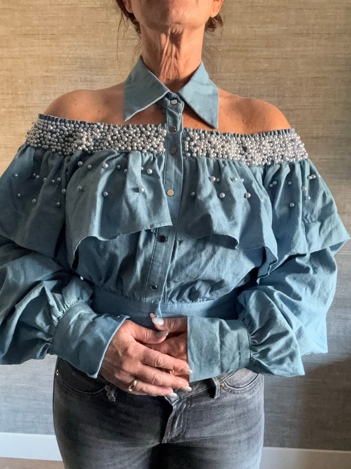 Denim off-shoulder top met parels, Maat 38/40 (M), Blauw, Nieuw, Ophalen of Verzenden