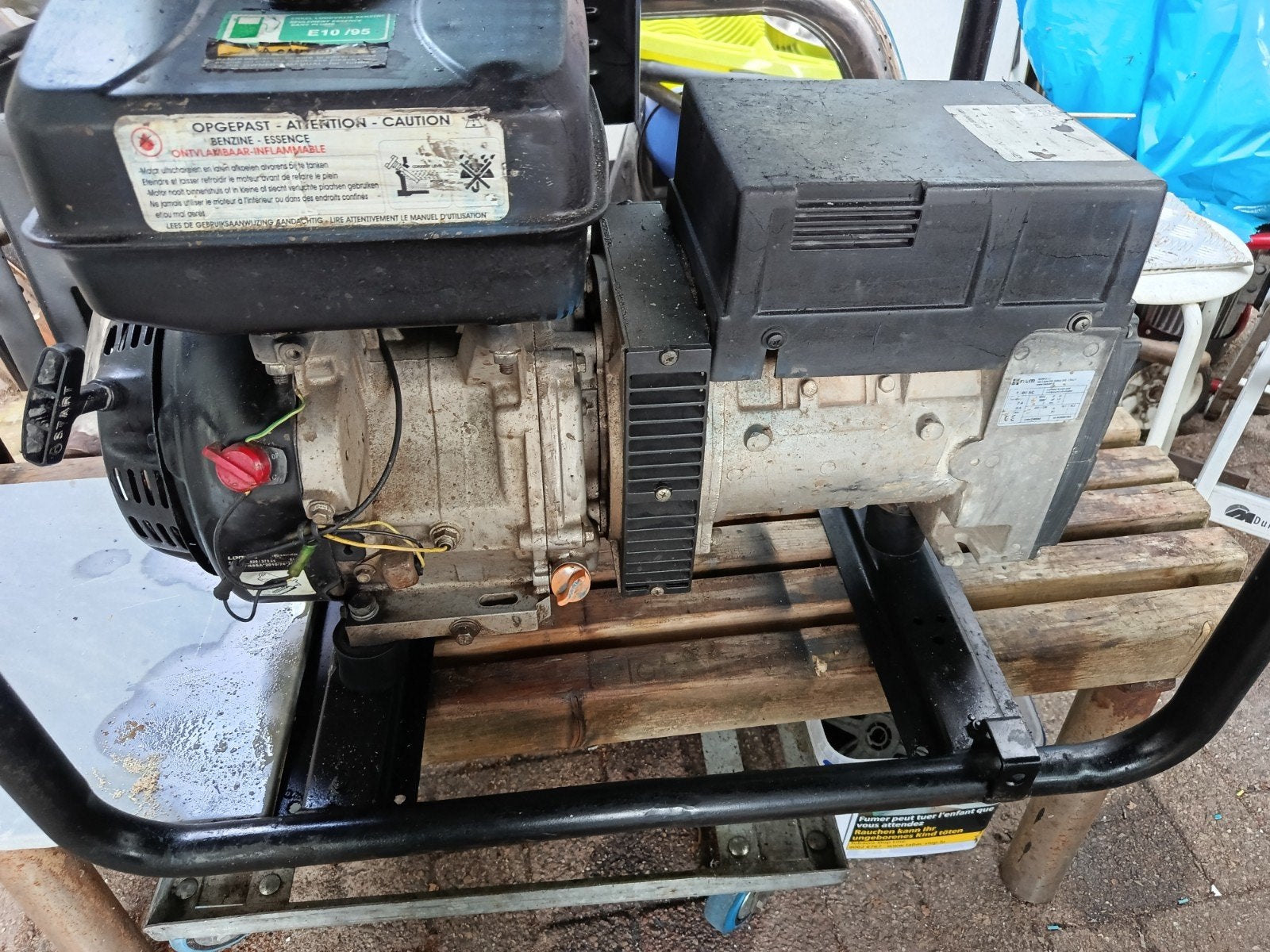 Stoom aggregaat benzine 220 en 380 Volt, Ophalen