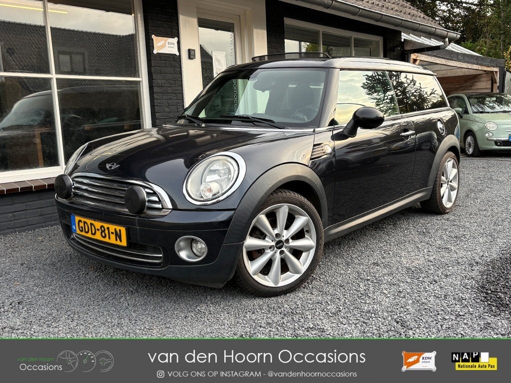 MINI Clubman 1.6 Cooper Chili STOELVERW | DAKJES | CLIMA | N, Auto's, Voorwielaandrijving, Gebruikt, 4 cilinders, 4 stoelen