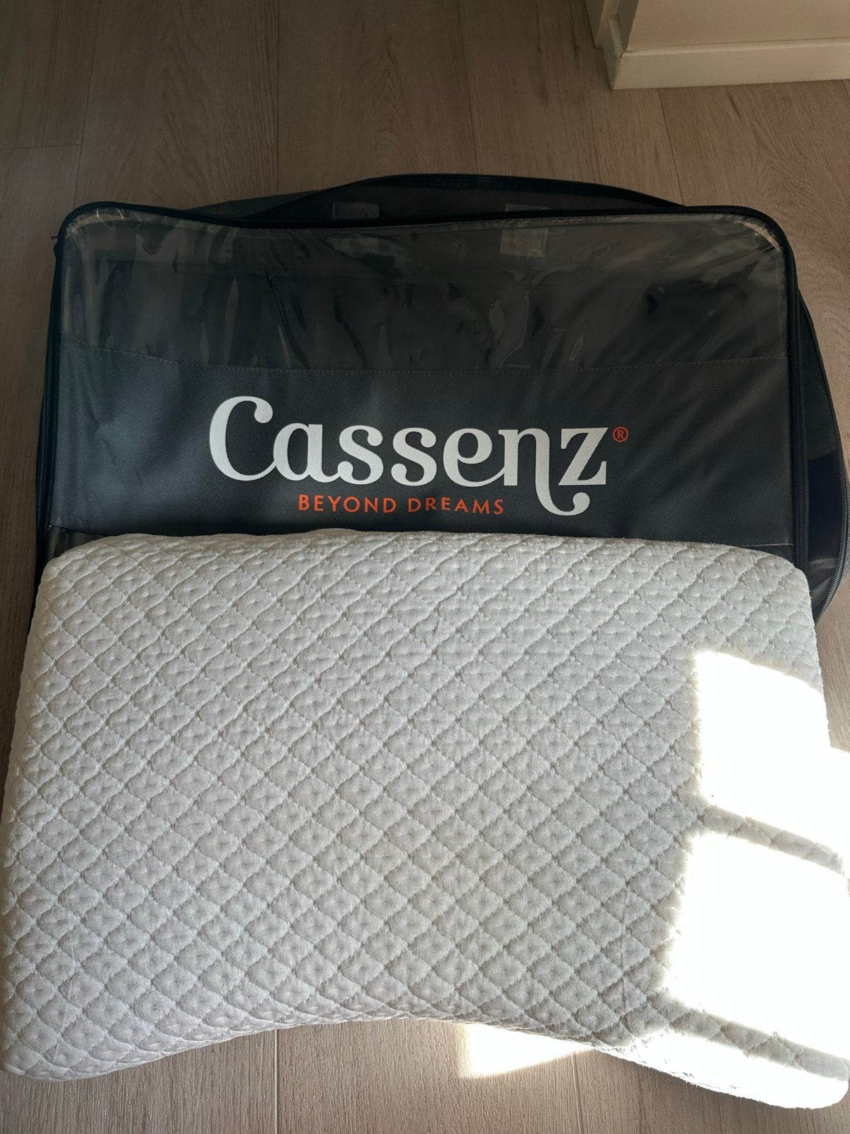 Cassenz Monaco ergonomisch latex hoofdkussen, Huis en Inrichting, Eenpersoons, Wit, Ophalen of Verzenden, Zo goed als nieuw