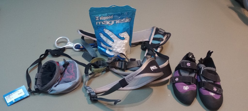Complete klimset maat 39 | Petzl gordel + klimschoenen, Sport en Fitness, Klimsport, Ophalen, Gebruikt, Klimsport-accessoire