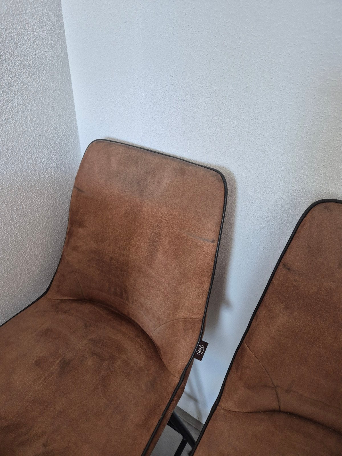 Betonlook hoge tafel met 6 cognac suède barkrukken, Ophalen, In hoogte verstelbaar, 90 cm of meer, Gebruikt