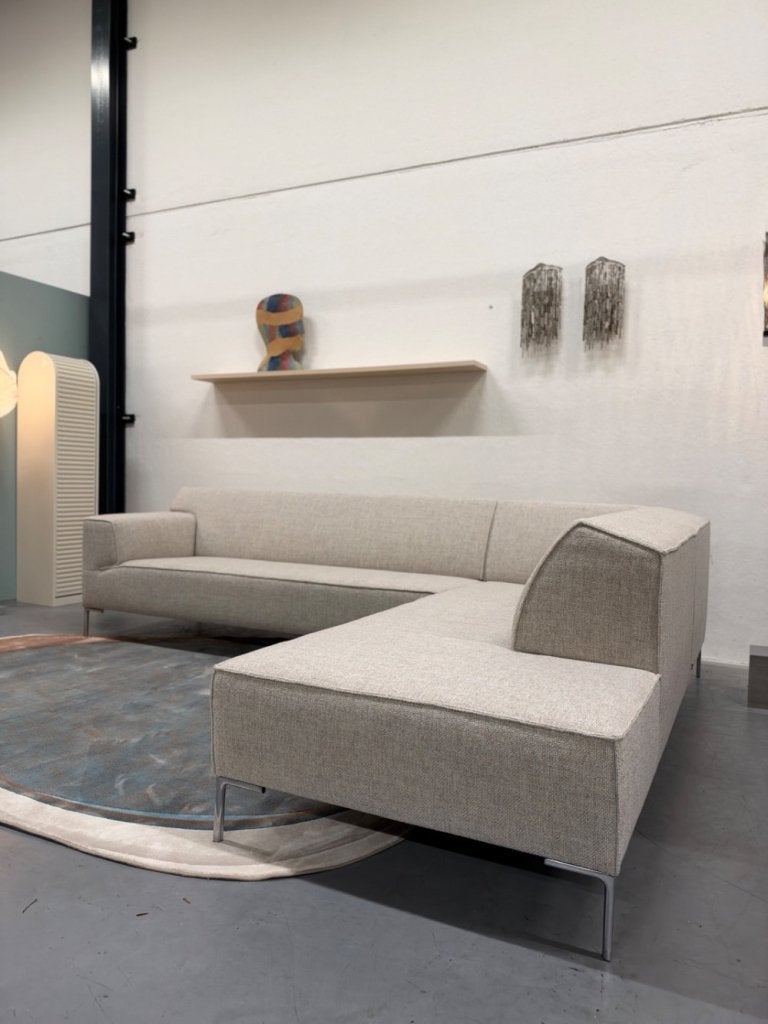 Nieuw Design on Stock Bloq Hoekbank Taro stof Design Bank