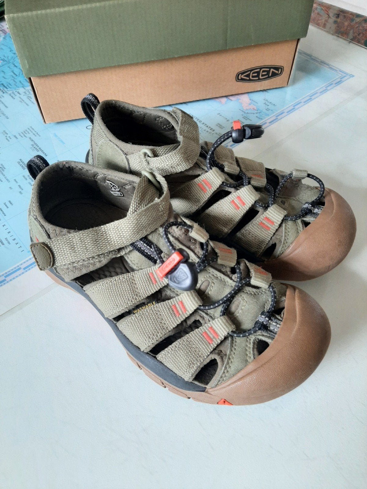 Keen dichte sandalen maat 35, Keen, Jongen of Meisje, Nieuw, Ophalen of Verzenden