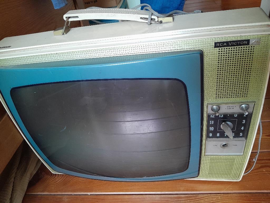 antieke RCA Victor tv, Ophalen