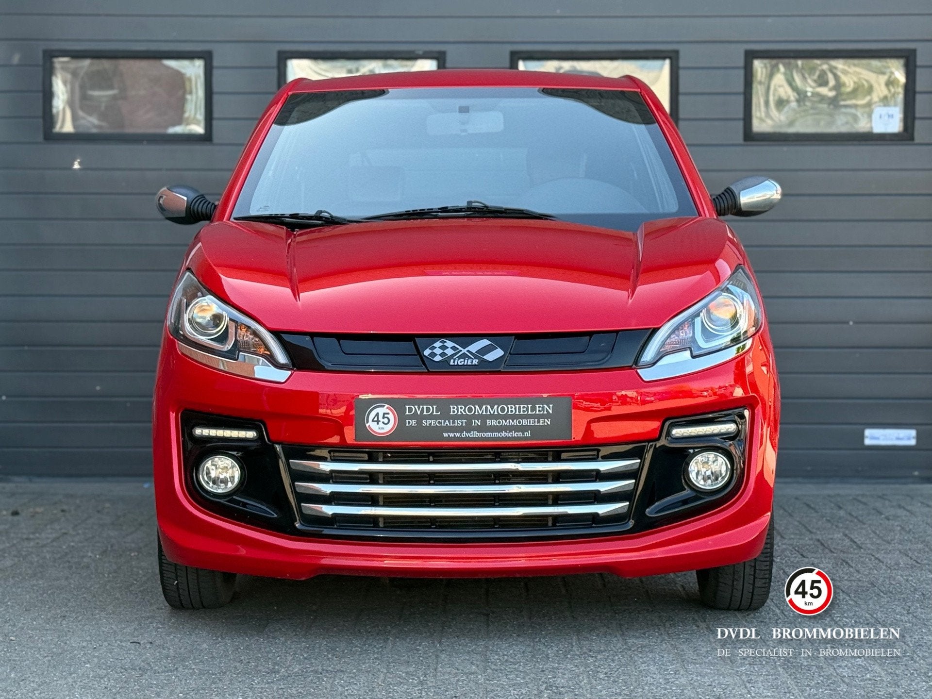 Ligier JS50L Sport DCI Brommobiel 2020 1eig 16dkm NIEUWSTAAT, Gebruikt, DVDL Brommobielen, Staarten 32
5281PL  Boxtel, NL, Info@dvdlbrommobielen.nl