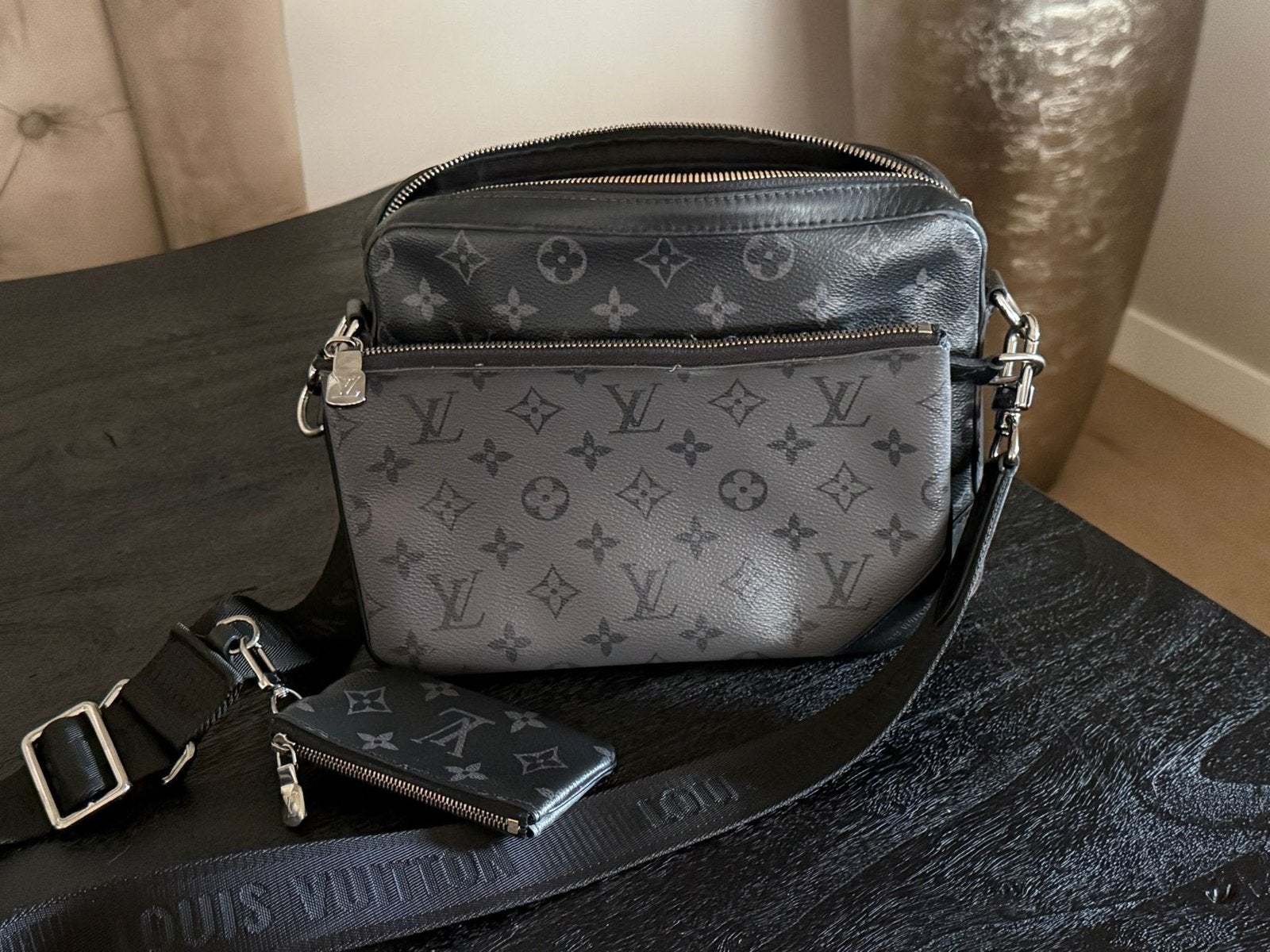 Louis Vuitton Trio messenger, Sieraden, Tassen en Uiterlijk, Ophalen of Verzenden, Zo goed als nieuw, Zwart