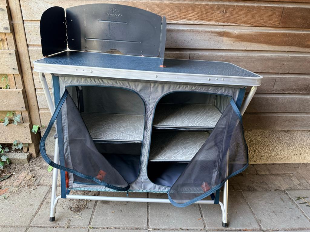 Camping kastje met windscherm - Decathlon Quechua, Ophalen, Gebruikt
