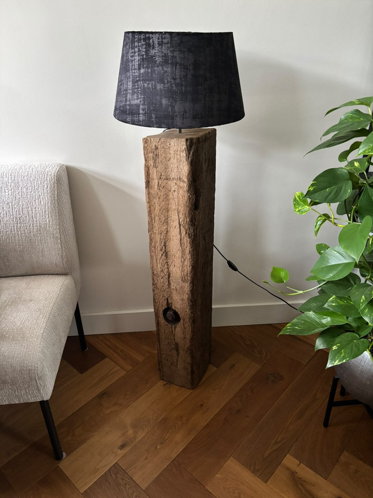 Meerpaal lamp met zwarte kap, Huis en Inrichting, Ophalen, Gebruikt, 100 tot 150 cm, E27 (groot)
