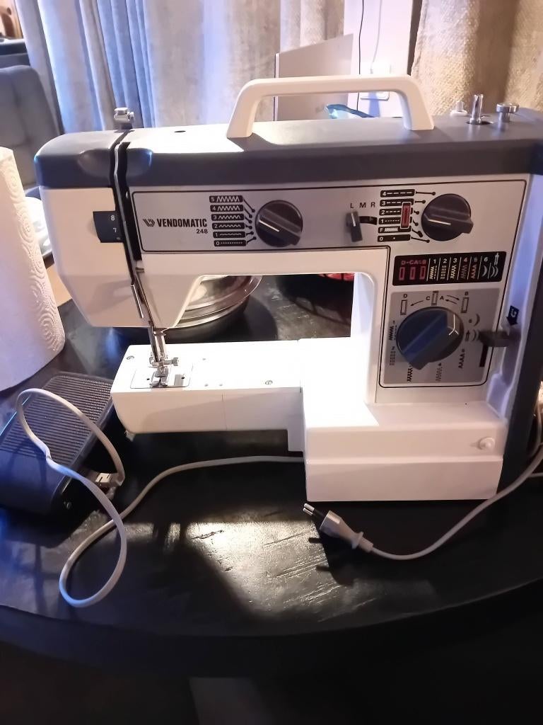 electrice naaimachine, Ophalen of Verzenden